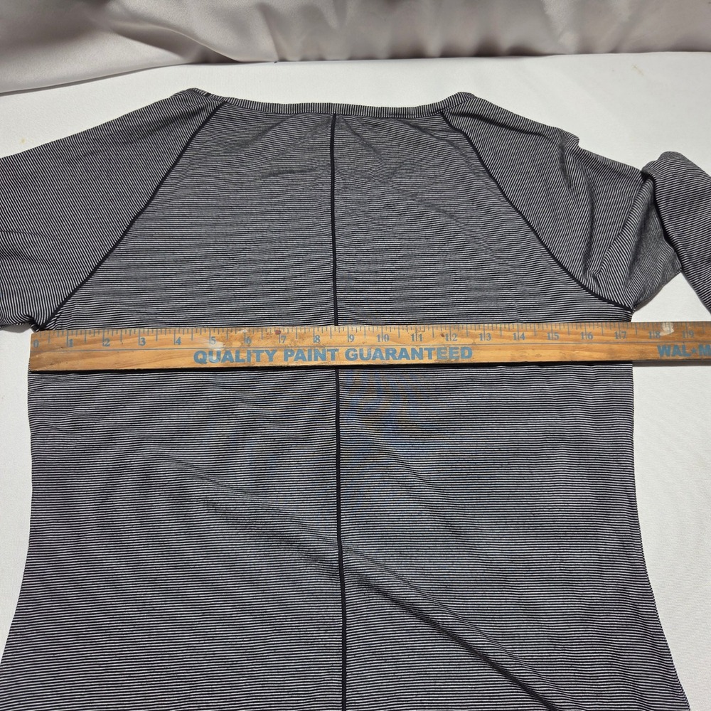 Athleta Womens Small Black White Striped Raglan Long Sleeve Curved Hem Top - Picture 6 of 6